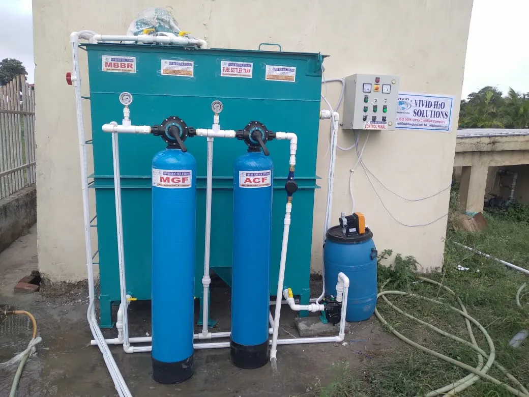 Prefabricated package MBBR sewage treatment plant featuring moving bed bioreactor tank, tube settler, and dual MGF and ACF filtration vessels